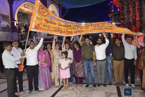 ડાકોર ફાગણી પૂનમ નિમિત્તે જિલ્લા કલેકટર અમિત પ્રકાશ યાદવે ખેડા જિલ્લાના નાગરિકોની સુખાકારી માટે રાજા રણછોડરાયજીને કરી પ્રાર્થના