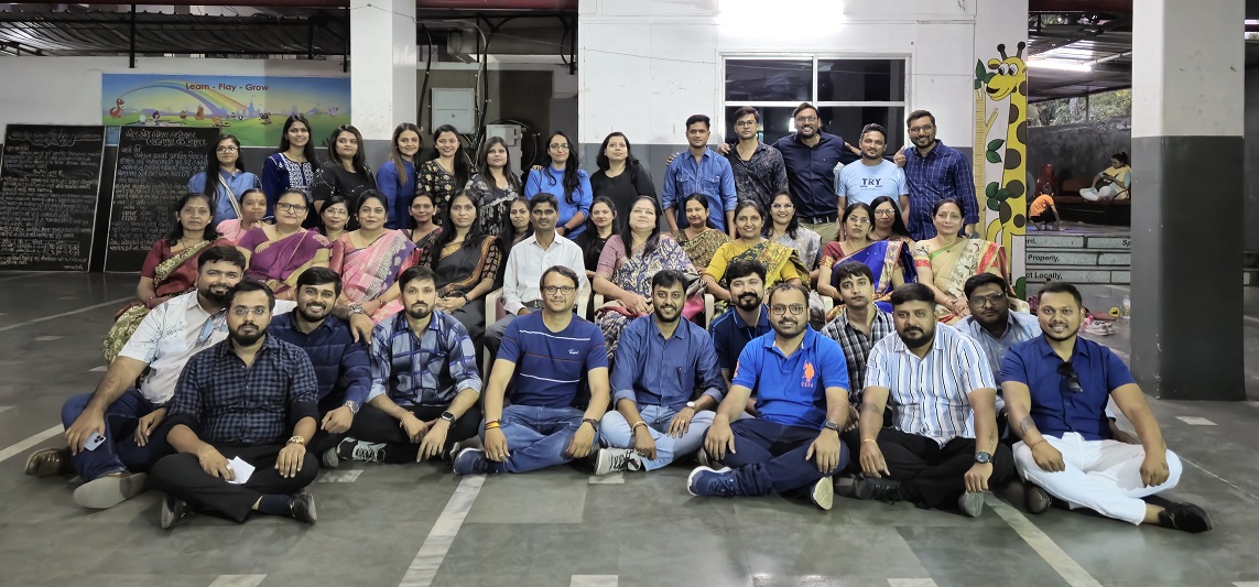 એલ એચ બોઘરા (શિશુવિહાર) શાળા અડાજણ સુરતમાં સ્નેહ મિલન કાર્યક્રમ યોજાયો