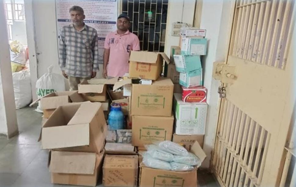 મહીસાગર ડિગ્રી વગરના બોગસ ડોક્ટરને લાલસર ગામે થી ઝડપી પાડતી એસઓજી પોલીસ