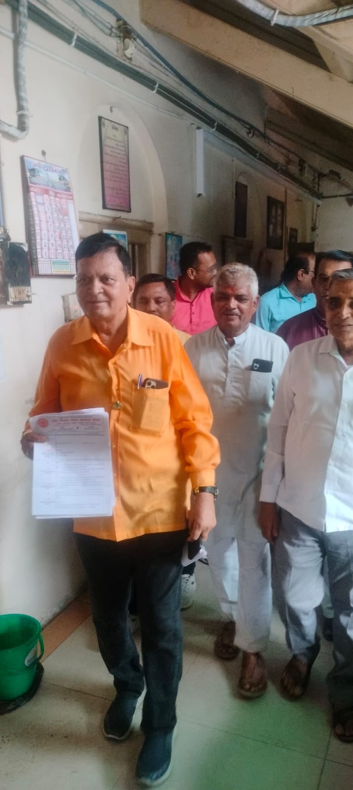 ખેડા જિલ્લાની માધ્યમિક અને ઉચ્ચતર માધ્યમિક શાળાઓના સંચાલકો દ્વારા આવેદનપત્ર આપવામાં આવ્યું