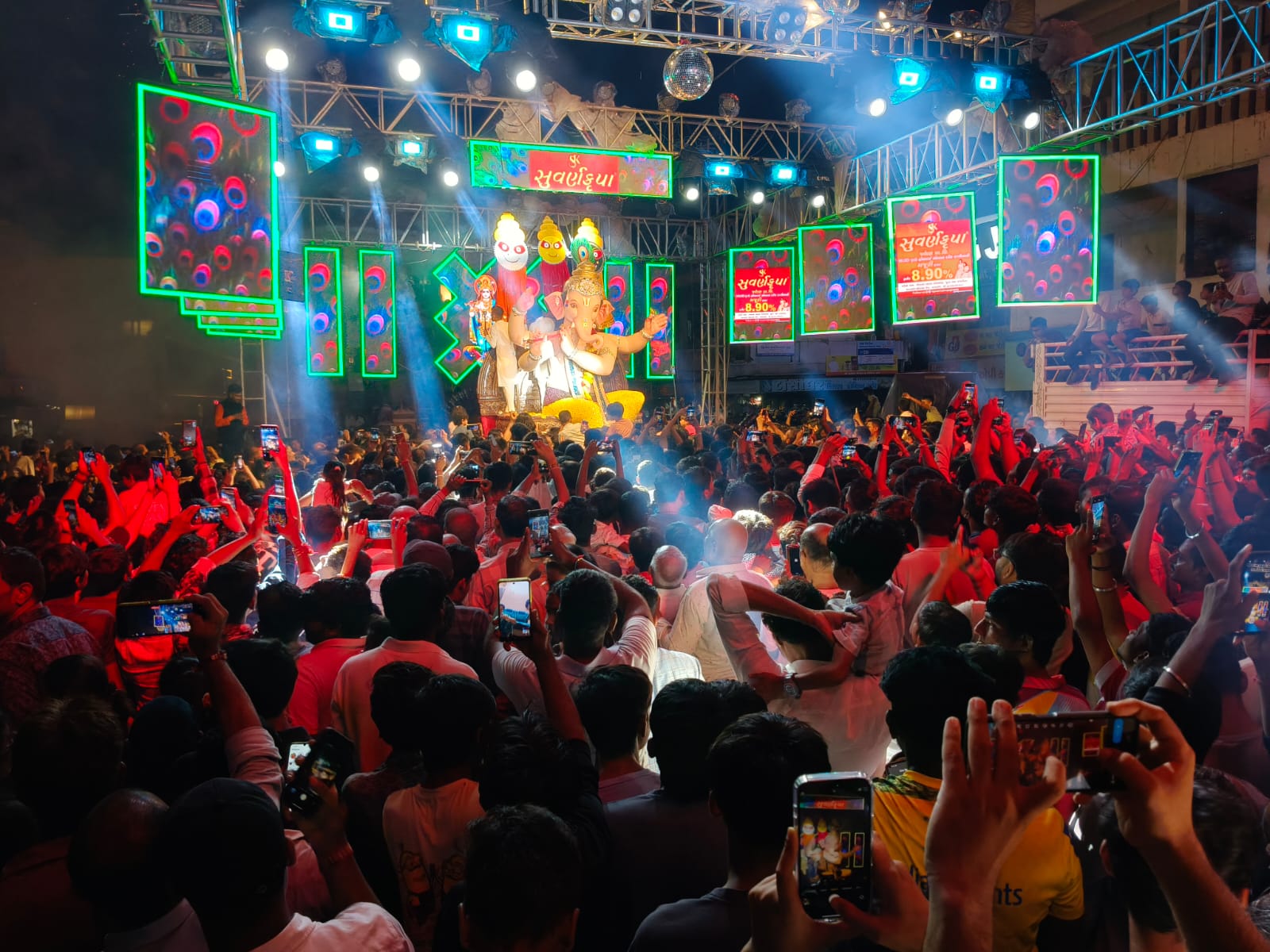 કપડવંજમાં બાપા ઓફ કાછીયાવાડના શ્રીજીનું ભવ્ય આગમન