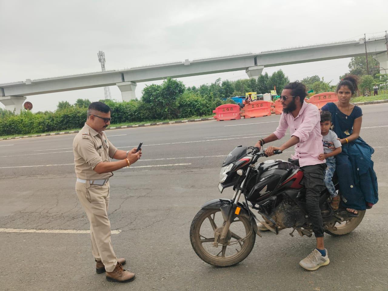 સપ્ટેમ્બર માસથી હેલ્મેટ ફરજિયાત