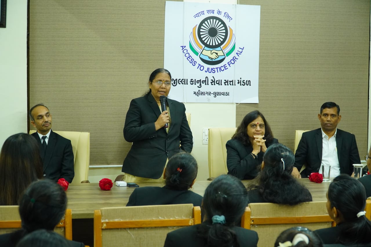 મહીસાગર જિલ્લા ન્યાયાલય ખાતે પ્રિન્સીપાલ ડિસ્ટ્રિક્ટ જજ એમ. એન. ગડકરીના અધ્યક્ષસ્થાને ‘આંતરરાષ્ટ્રીય મહિલા દિવસ’ની ભવ્ય ઉજવણી