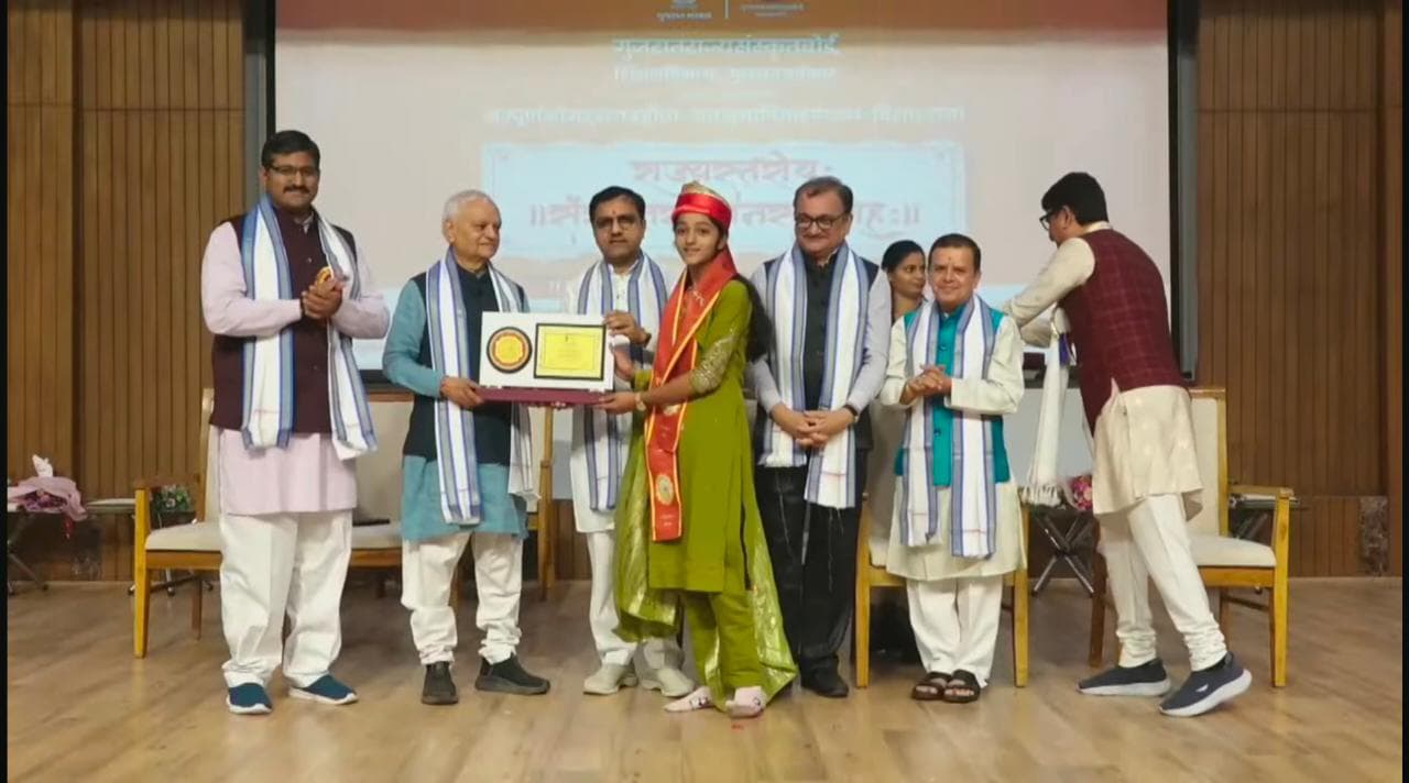 દરજી સમાજના પિતા-પુત્રીએ સંસ્કૃત સાહિત્ય ક્ષેત્રે રાજ્ય સ્તરે મેળવી ઝળહળતી સિદ્ધિ