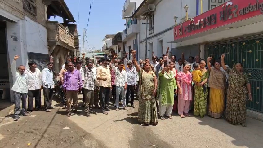 ચિખલોડના ગ્રામજનોનો હુંકાર, કપડવંજમાં ન સમાવે ત્યાં સુધી બધી ચૂંટણીનો બહિષ્કાર